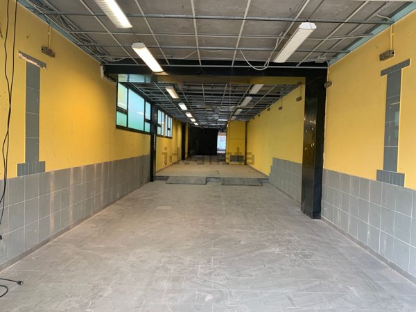 negozio in vendita a Riccione in zona Centro Storico