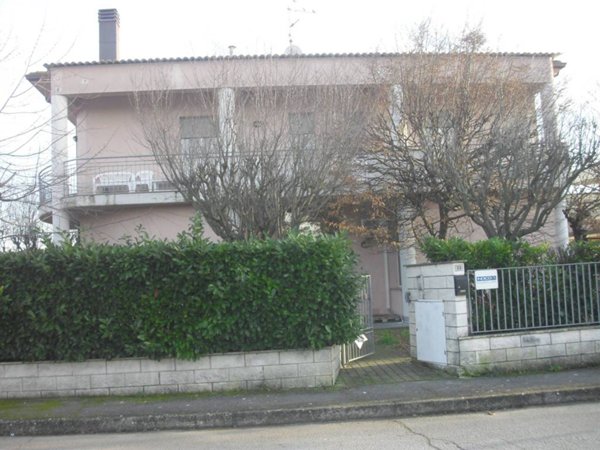 casa indipendente in vendita a Riccione in zona San Lorenzo