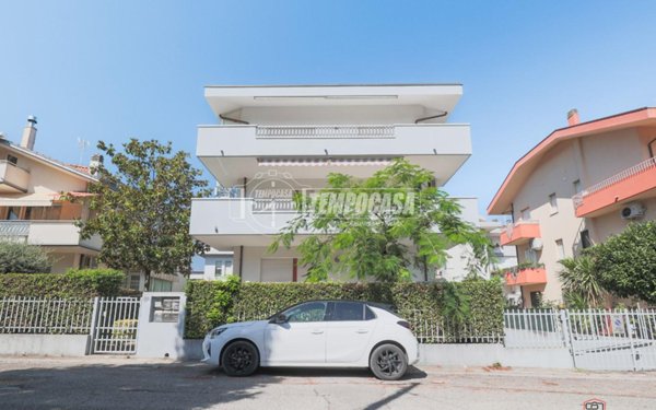 appartamento in vendita a Riccione in zona Centro Storico