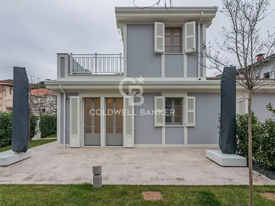 casa indipendente in vendita a Riccione