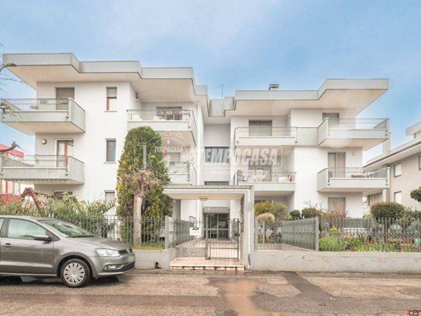 appartamento in vendita a Riccione in zona San Lorenzo