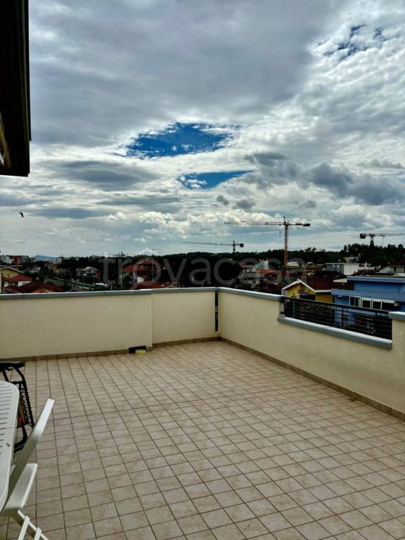 appartamento in vendita a Riccione in zona Alba