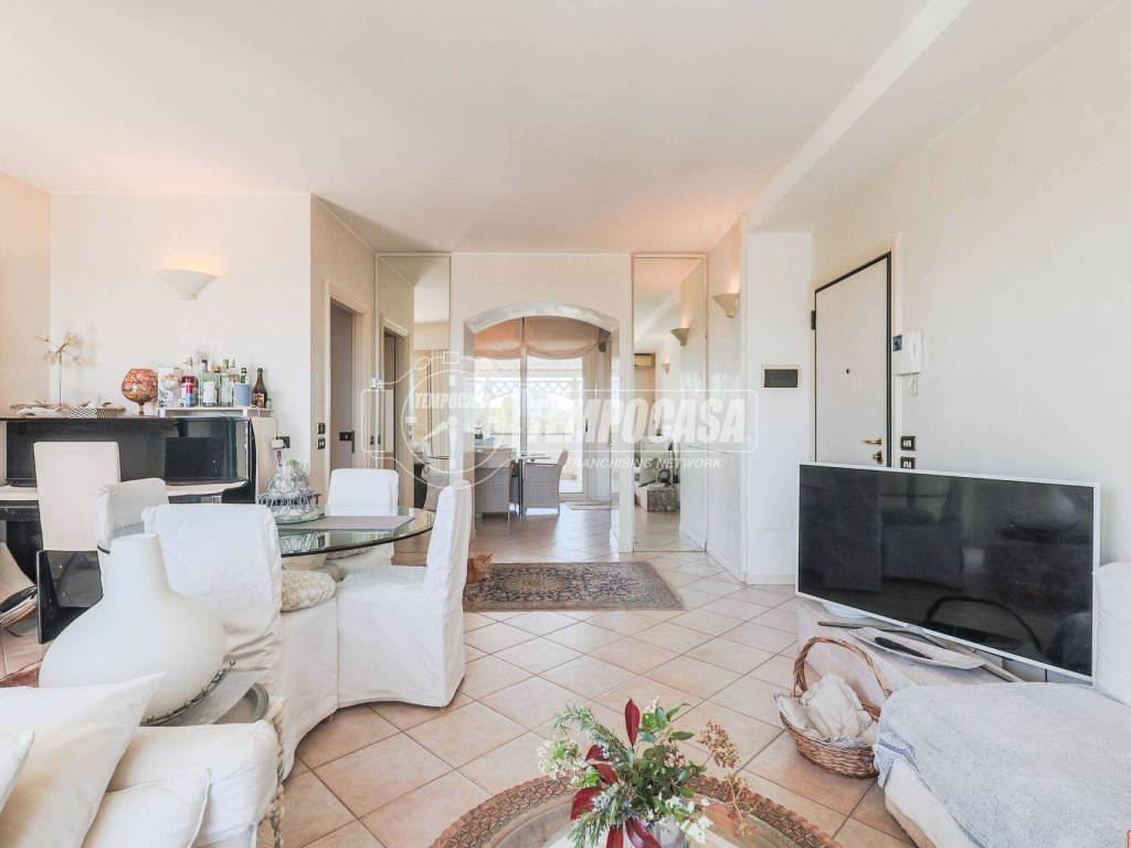 appartamento in vendita a Riccione in zona Marano