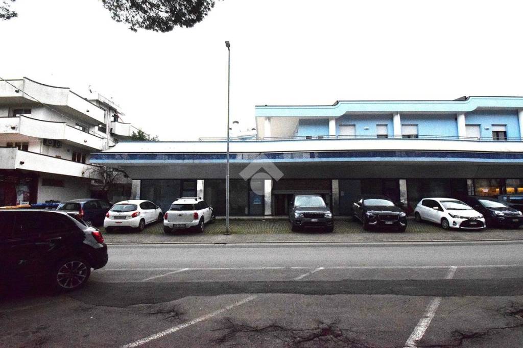 negozio in vendita a Riccione