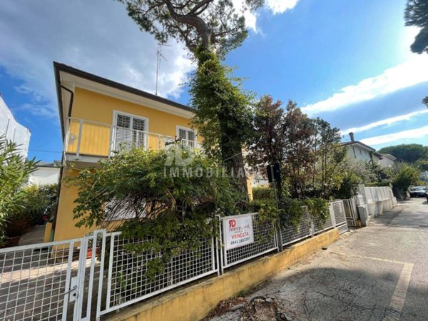 casa indipendente in vendita a Riccione