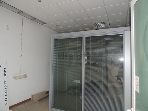 negozio in vendita a Riccione