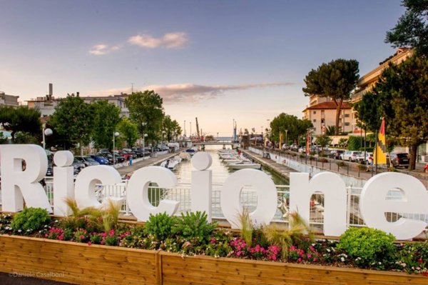 appartamento in vendita a Riccione in zona Alba