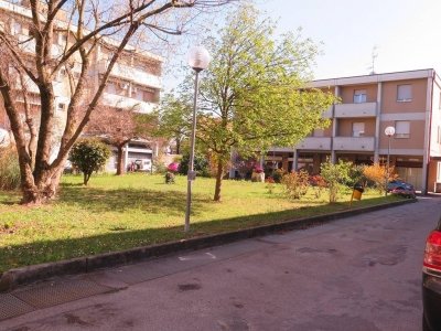 negozio in vendita a Riccione in zona Centro Storico