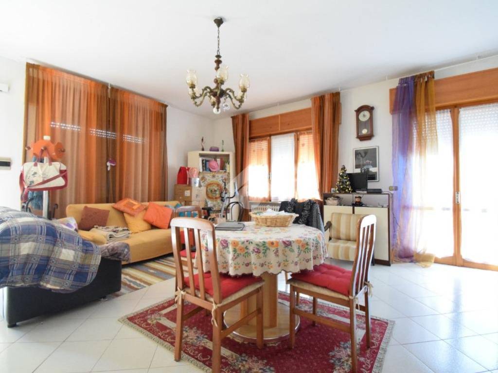 appartamento in vendita a Riccione
