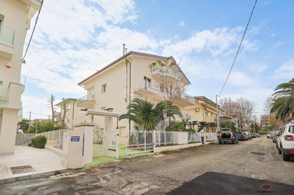 appartamento in vendita a Riccione in zona Marano