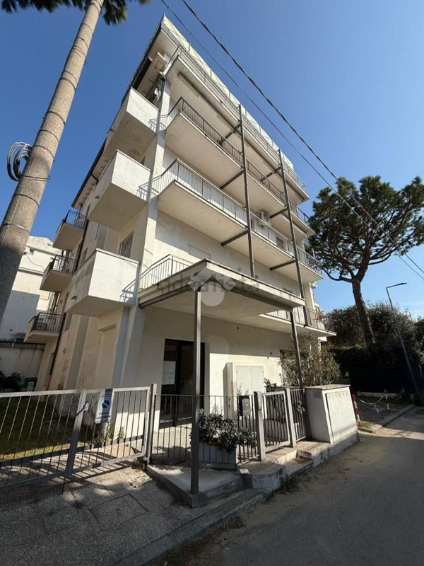 appartamento in vendita a Riccione in zona Alba