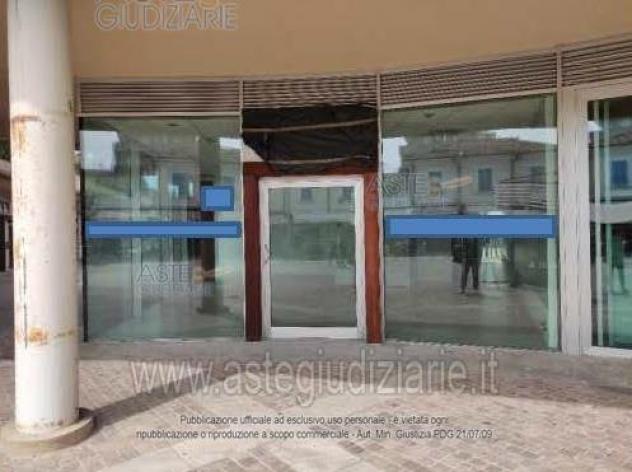 negozio in vendita a Riccione
