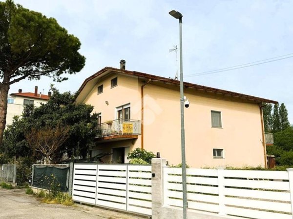 casa indipendente in vendita a Riccione in zona San Lorenzo