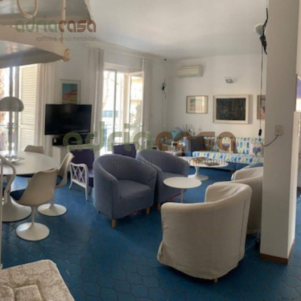 casa indipendente in vendita a Riccione in zona Alba