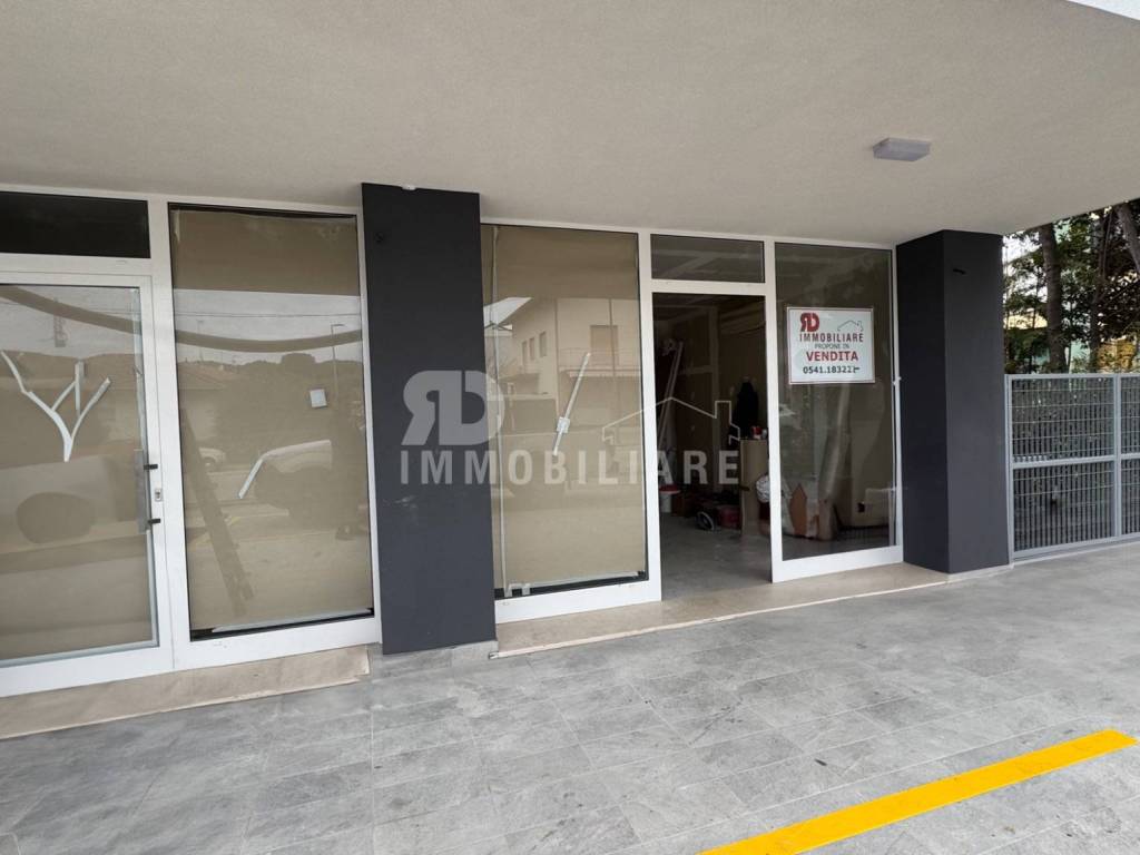 negozio in vendita a Riccione