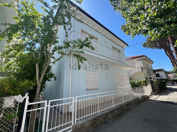 casa indipendente in vendita a Riccione