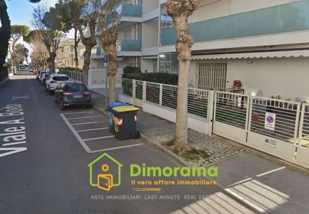 appartamento in vendita a Riccione in zona Alba