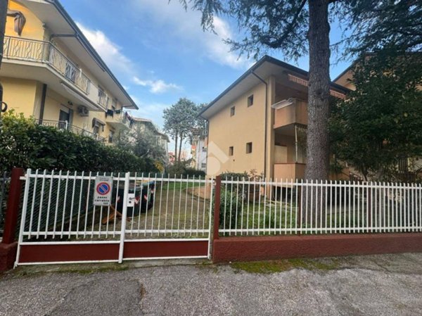 appartamento in vendita a Riccione in zona Alba