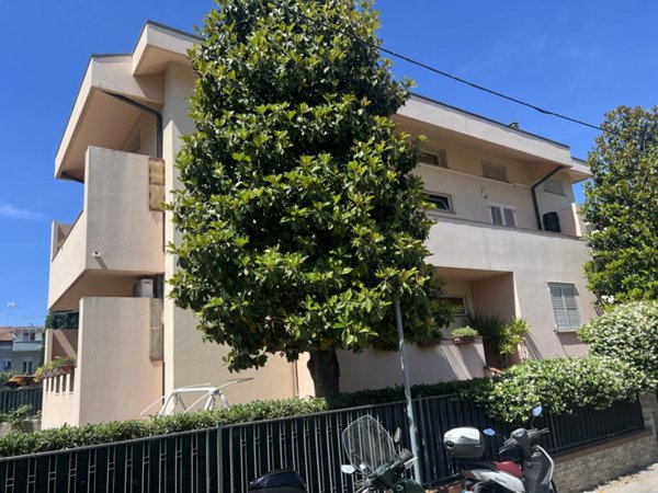 casa indipendente in vendita a Riccione