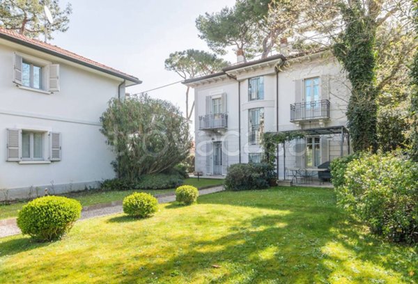 casa indipendente in vendita a Riccione