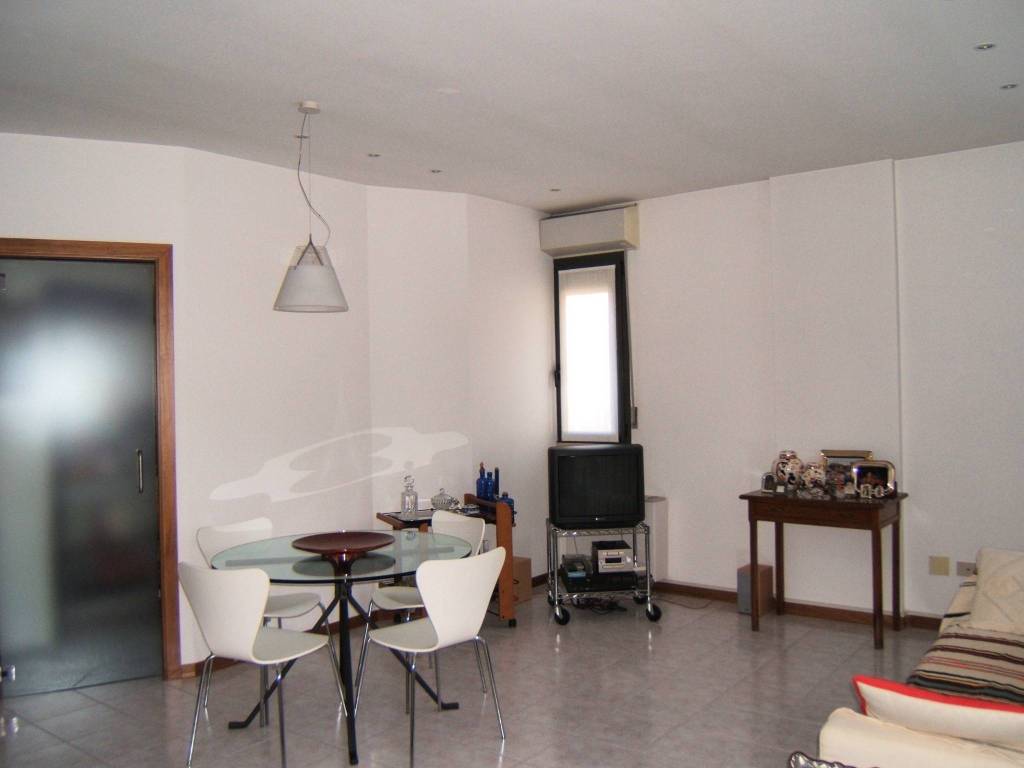 appartamento in vendita a Riccione in zona Alba
