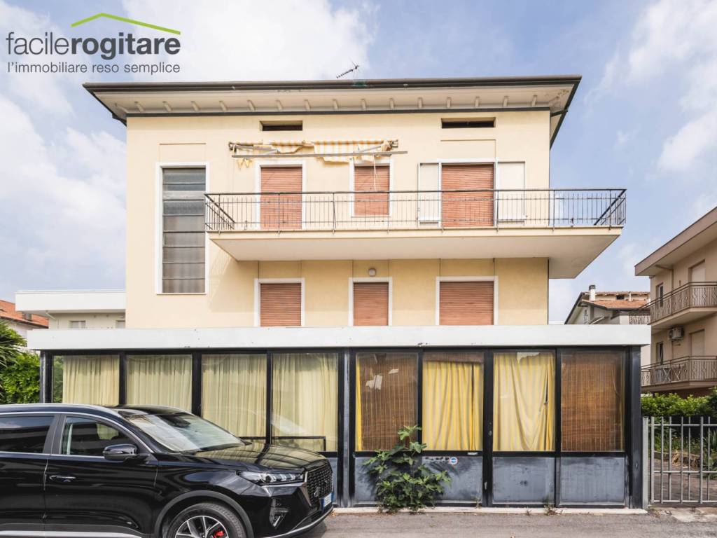 appartamento in vendita a Riccione