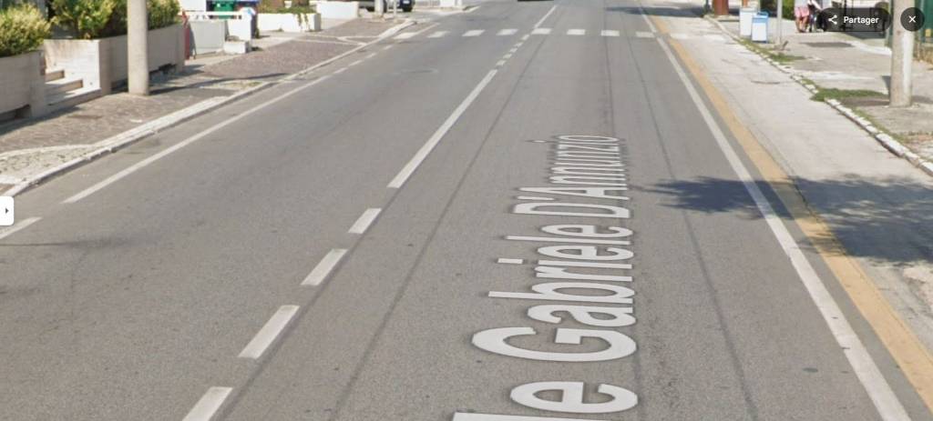 capannone in vendita a Riccione in zona Marano
