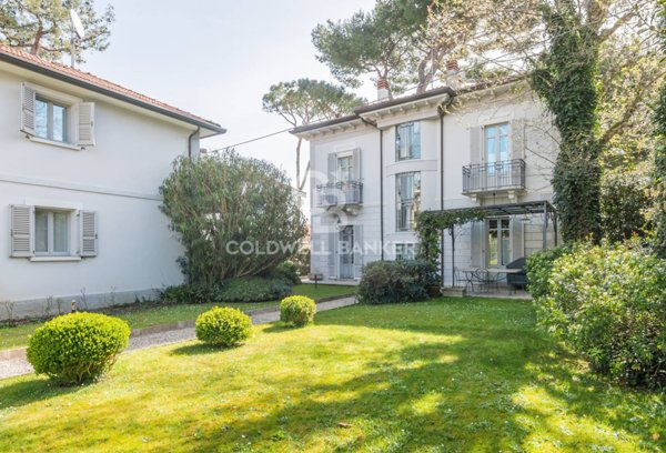 casa indipendente in vendita a Riccione