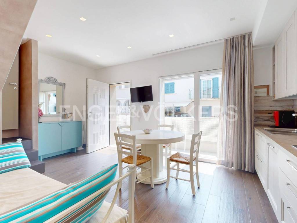 casa indipendente in vendita a Riccione