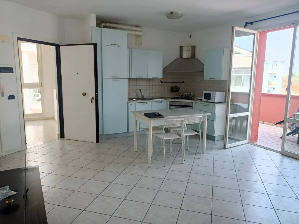 appartamento in vendita a Riccione in zona Alba