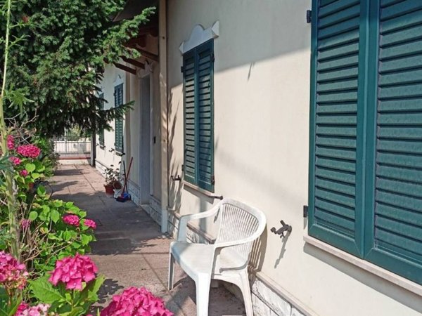 casa indipendente in vendita a Riccione