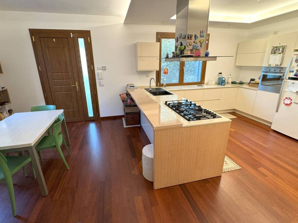 casa indipendente in vendita a Riccione in zona San Lorenzo