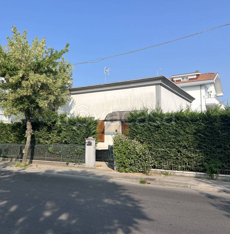 casa indipendente in vendita a Riccione in zona San Lorenzo