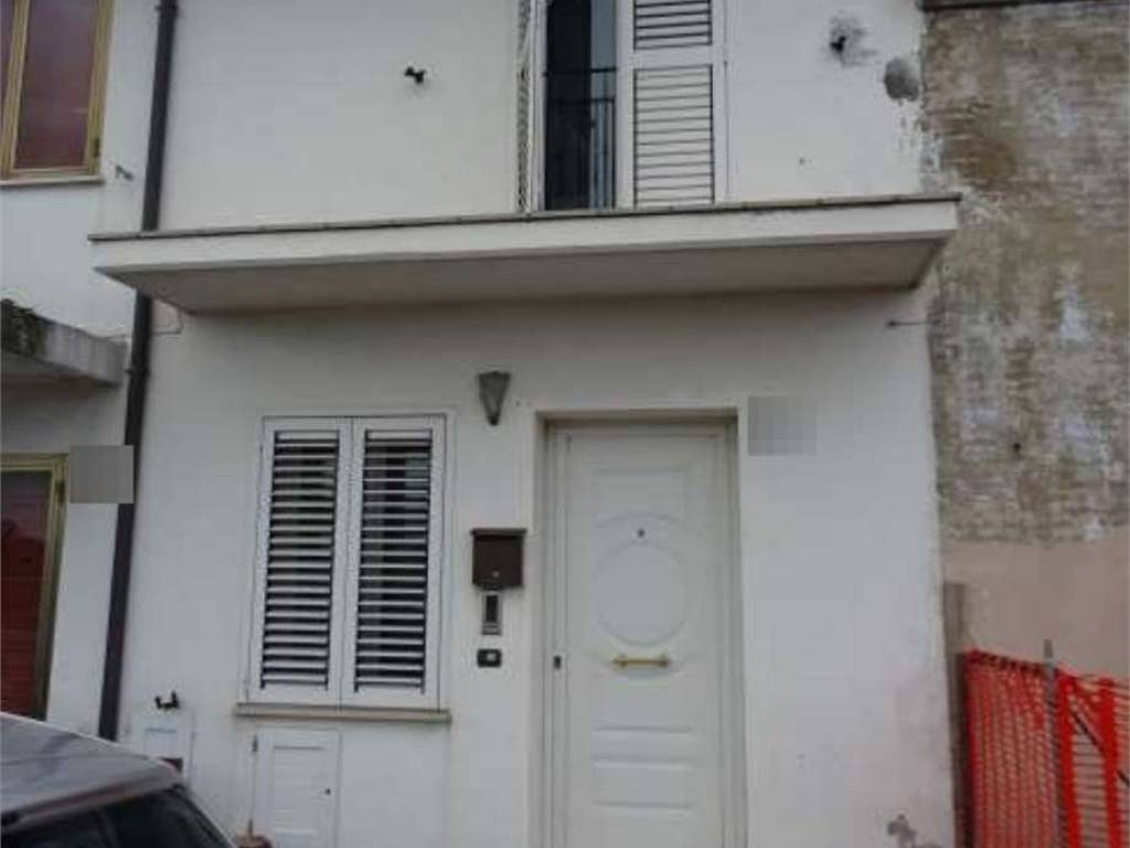 casa indipendente in vendita a Riccione in zona Alba