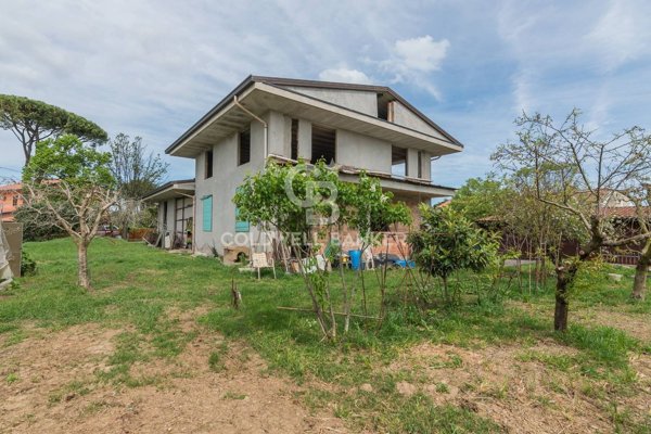 casa indipendente in vendita a Riccione