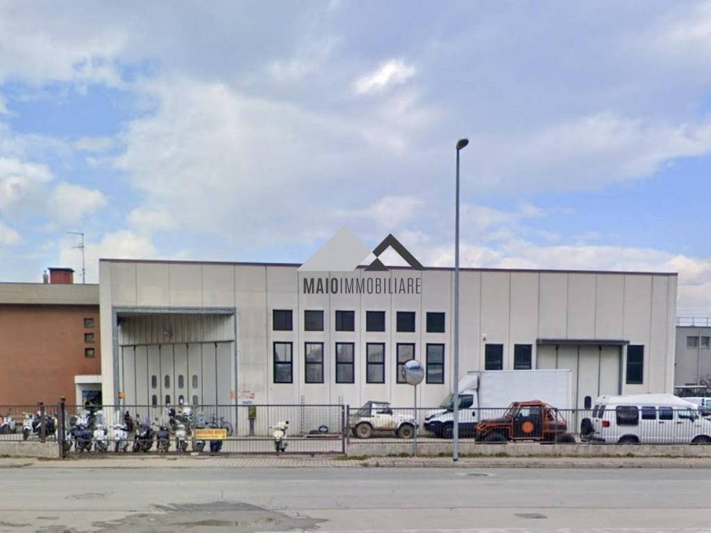 locale commerciale in vendita a Riccione