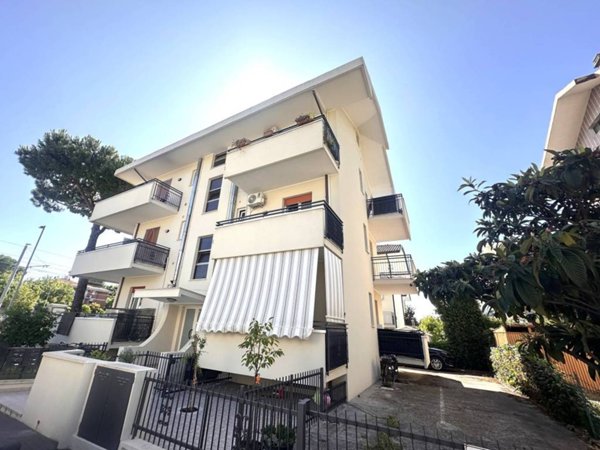 appartamento in vendita a Riccione in zona Marano