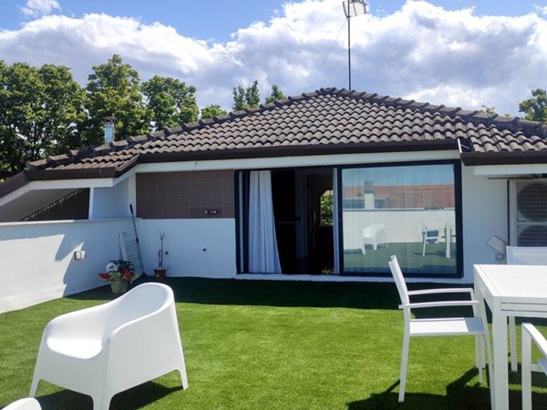 appartamento in vendita a Riccione in zona Alba
