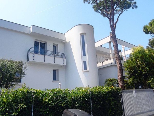 casa indipendente in vendita a Riccione