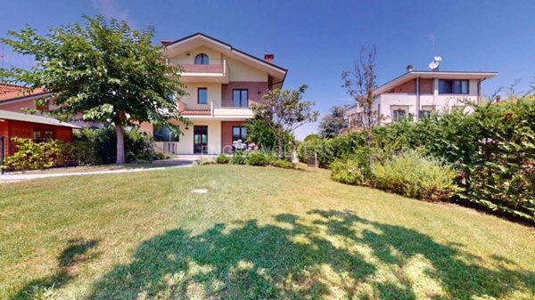 casa indipendente in vendita a Riccione in zona Case Muratori