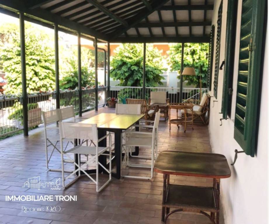 casa indipendente in vendita a Riccione