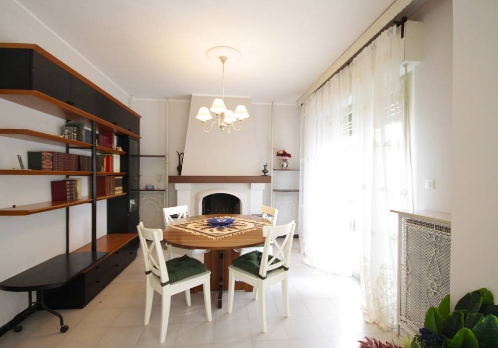 casa indipendente in vendita a Riccione