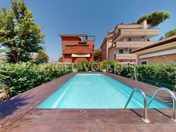 casa indipendente in vendita a Riccione in zona Alba