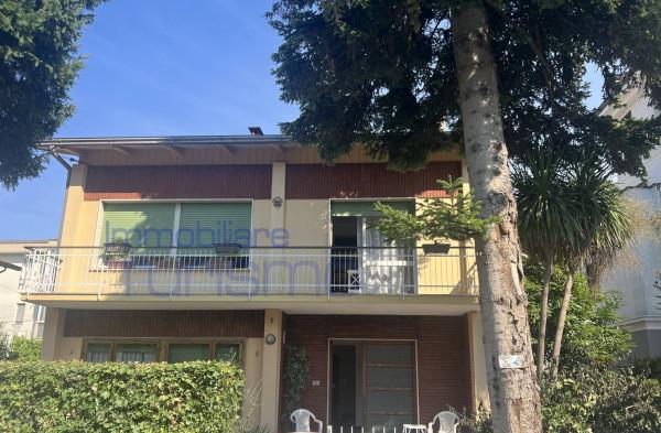 casa indipendente in vendita a Riccione