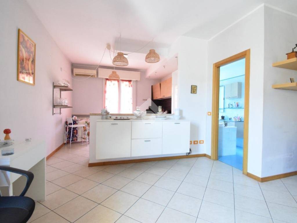 appartamento in vendita a Riccione in zona Alba