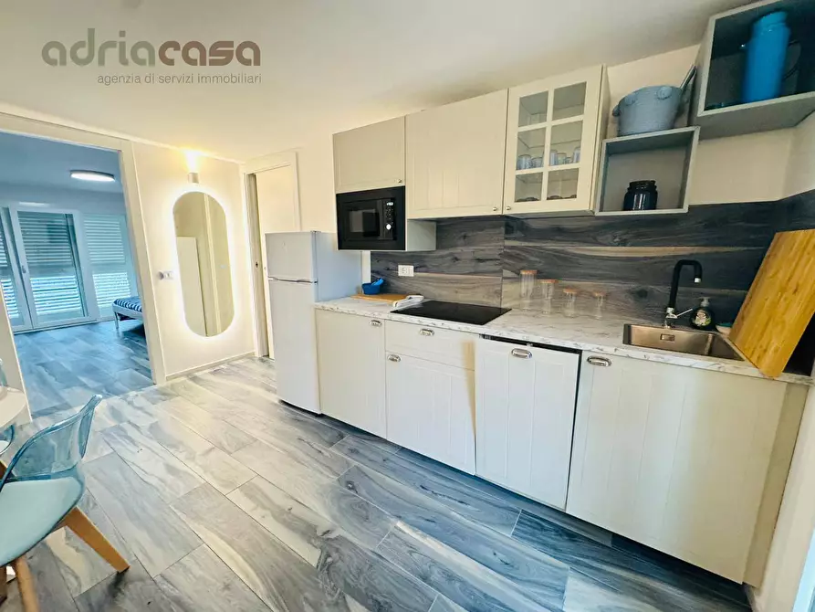 appartamento in vendita a Riccione in zona Alba