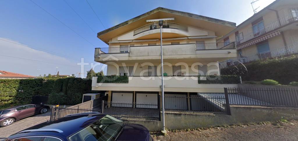 trivano in vendita a Riccione