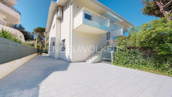 appartamento in vendita a Riccione