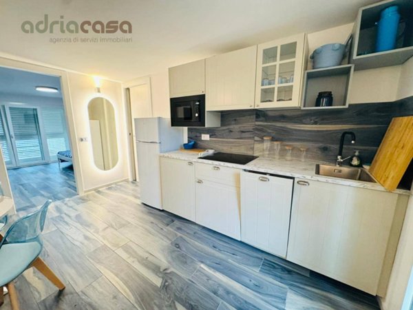 appartamento in vendita a Riccione in zona Alba