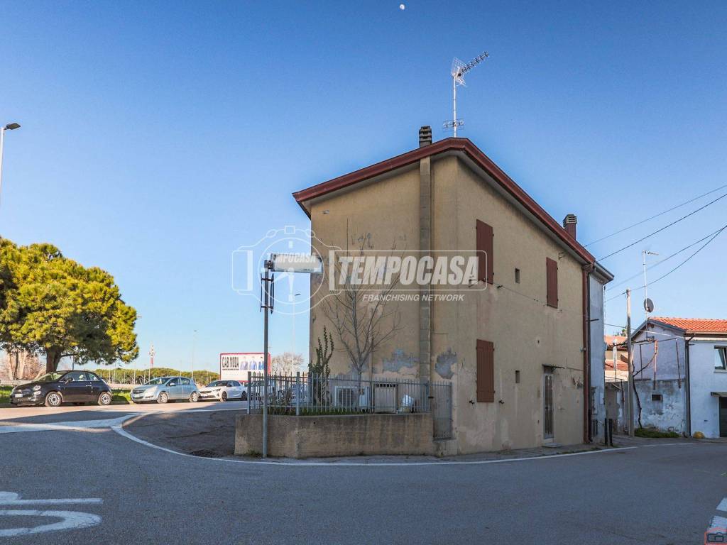 casa indipendente in vendita a Riccione in zona San Lorenzo